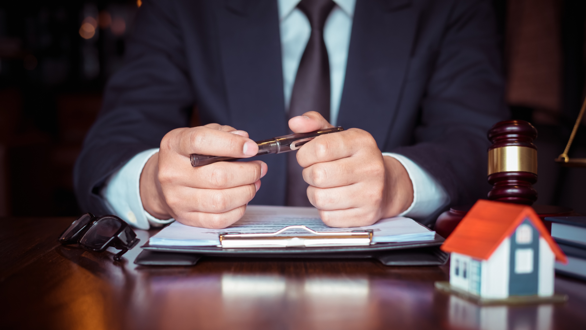 Private Treaties vs Auction Sales SF Capital Private Treaties vs Auction Sales SF Capital
